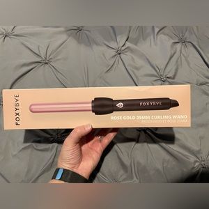 Foxy Bae rose gold curling rod brand new